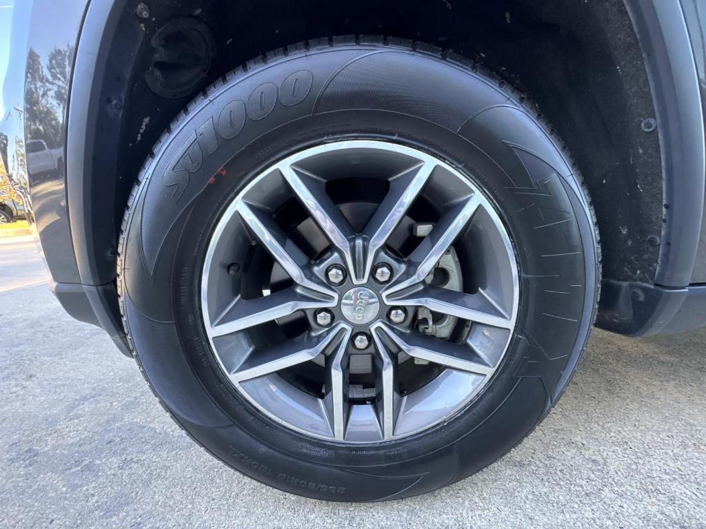 used 2018 Jeep Grand Cherokee car, priced at $23,998