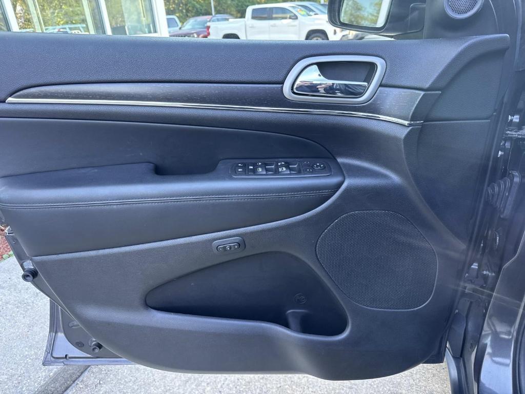 used 2018 Jeep Grand Cherokee car, priced at $23,998