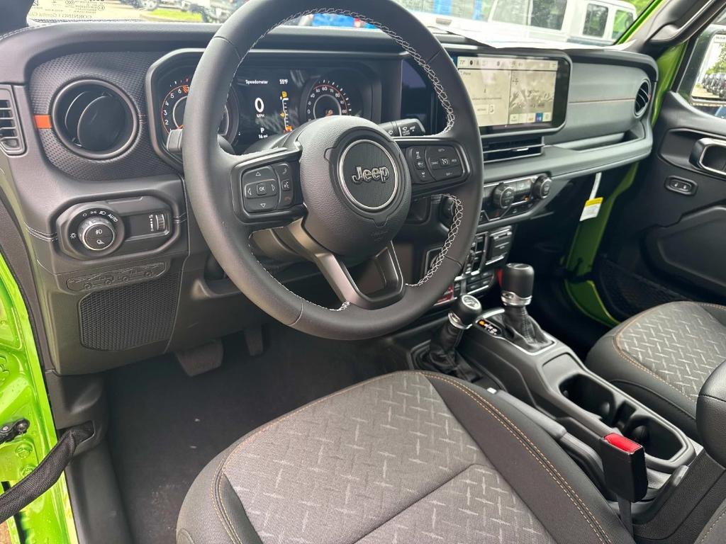 new 2025 Jeep Gladiator car, priced at $53,135
