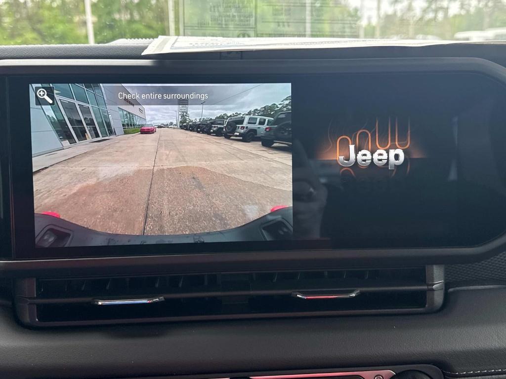 new 2025 Jeep Gladiator car, priced at $53,135