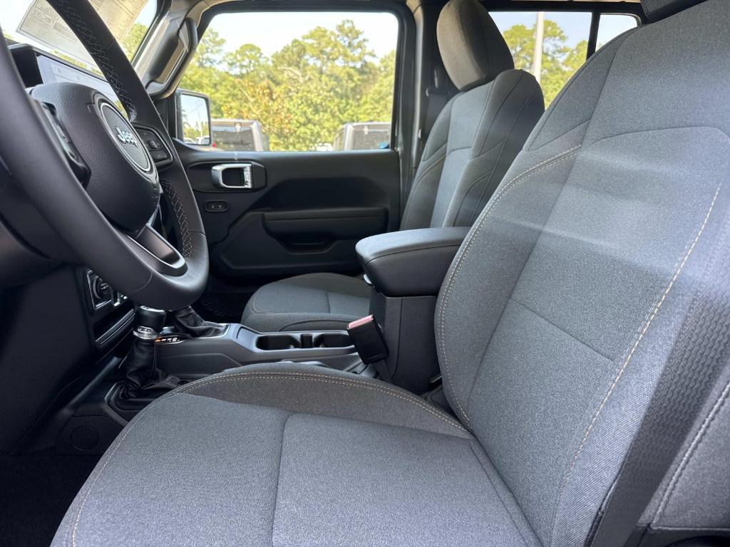 new 2025 Jeep Wrangler car, priced at $47,835