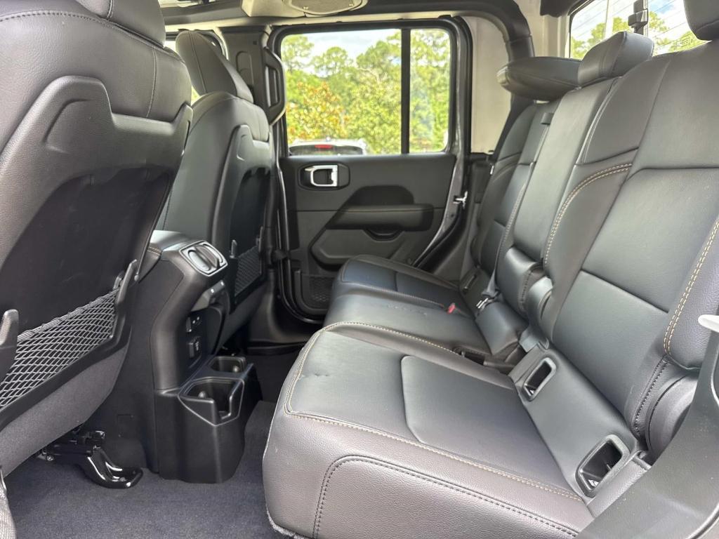 new 2025 Jeep Gladiator car, priced at $51,340