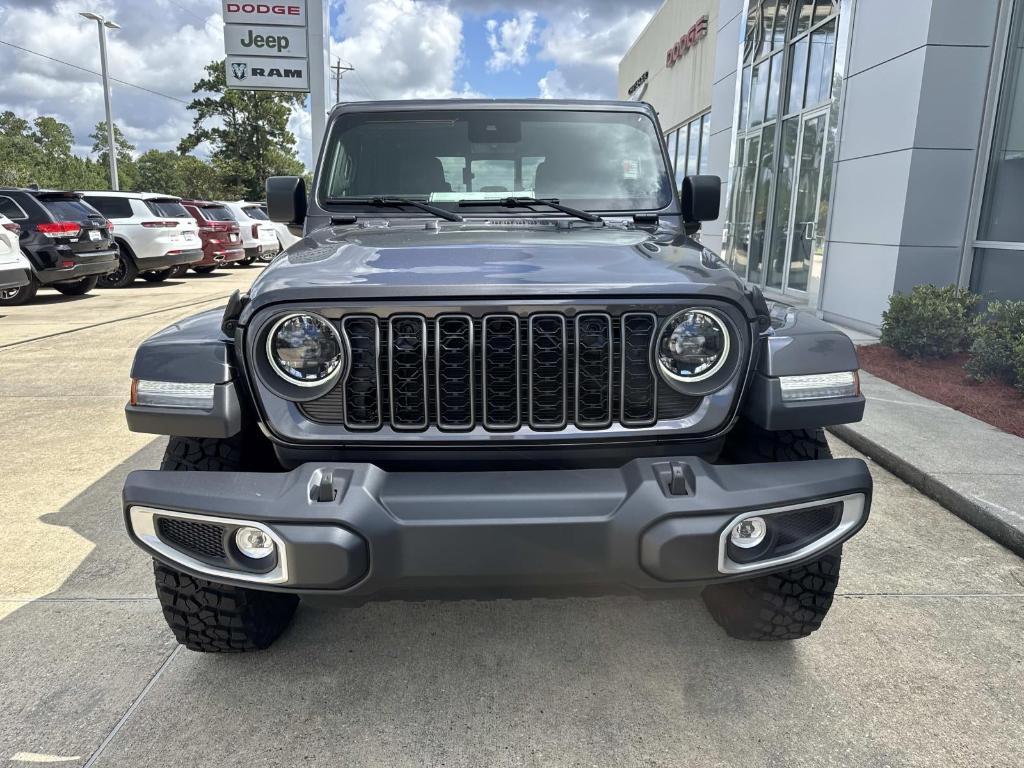 new 2025 Jeep Gladiator car, priced at $49,390