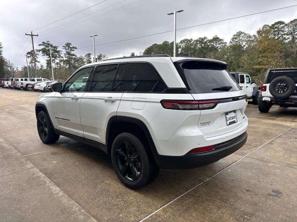 new 2025 Jeep Grand Cherokee car, priced at $45,425