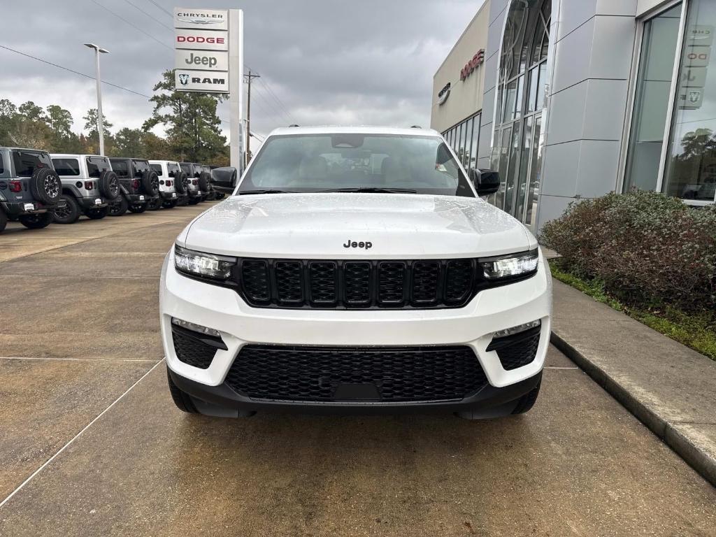 new 2025 Jeep Grand Cherokee car, priced at $45,425