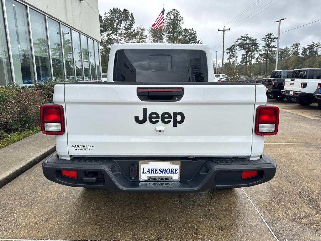 new 2025 Jeep Gladiator car, priced at $41,290