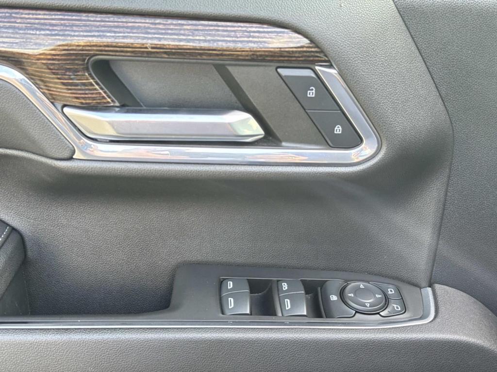 used 2023 GMC Sierra 1500 car, priced at $33,998