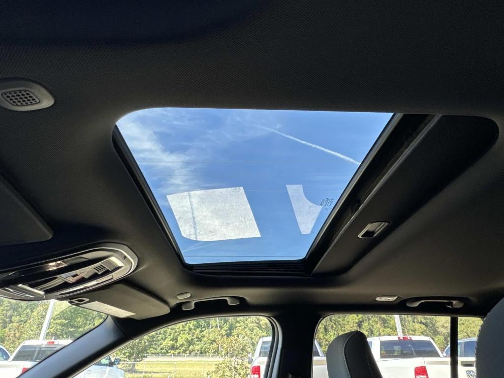 new 2025 Jeep Grand Cherokee car, priced at $36,875