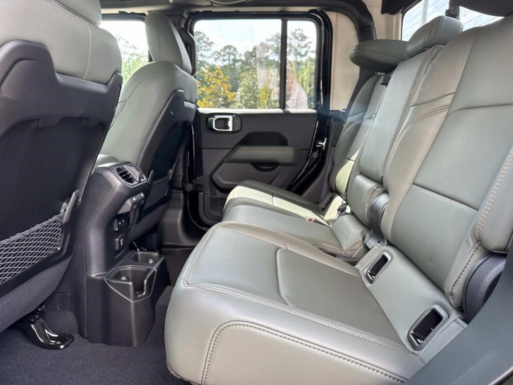 new 2025 Jeep Gladiator car, priced at $56,325