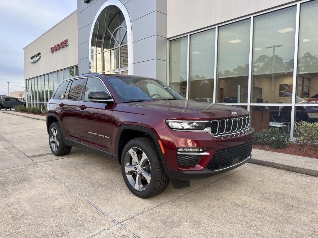 new 2025 Jeep Grand Cherokee car, priced at $51,055