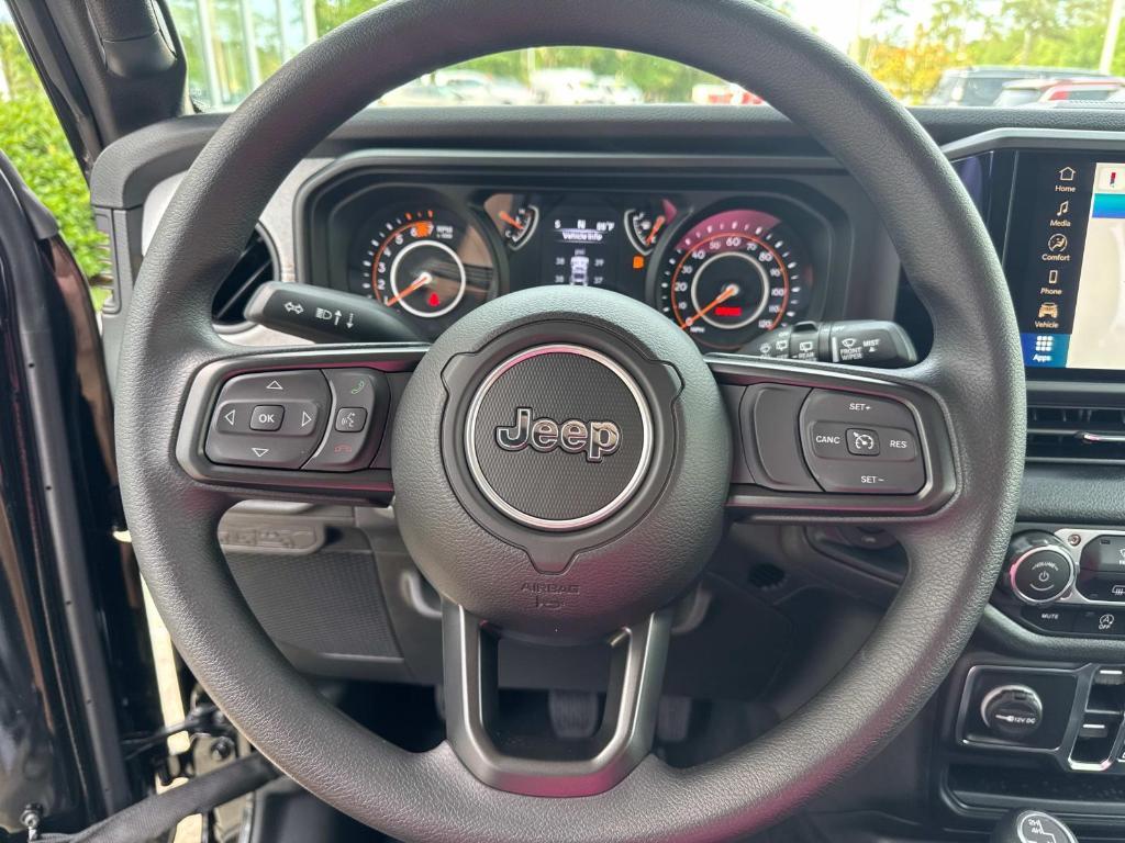 new 2025 Jeep Wrangler car, priced at $39,080