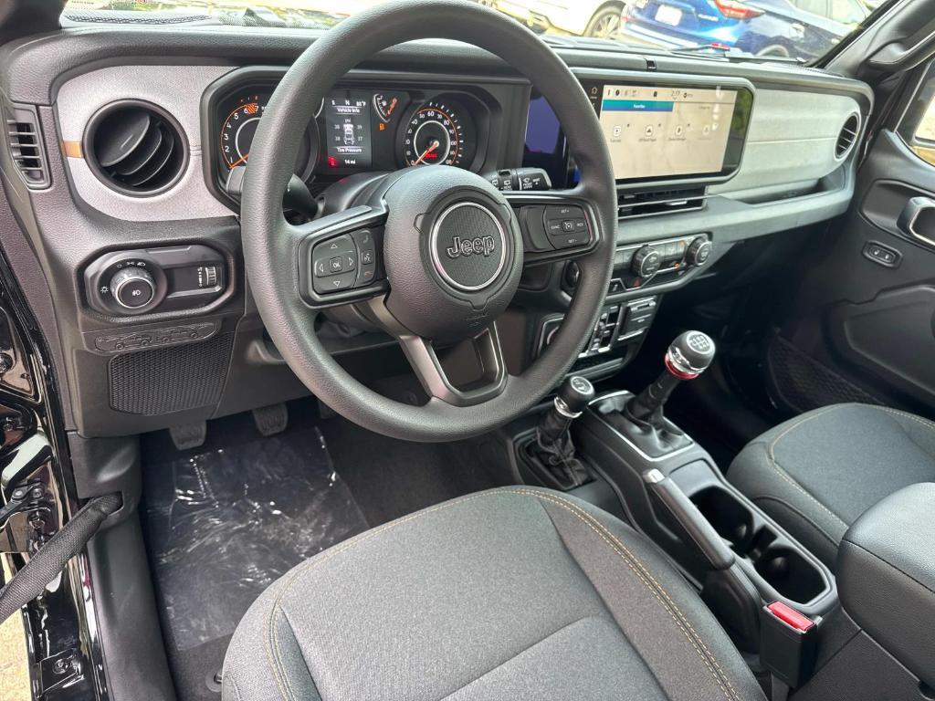 new 2025 Jeep Wrangler car, priced at $39,080