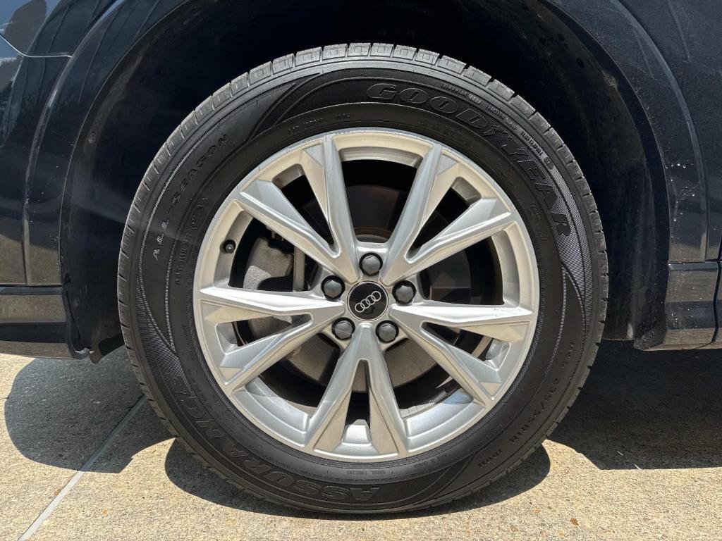 used 2023 Audi Q3 car, priced at $27,250