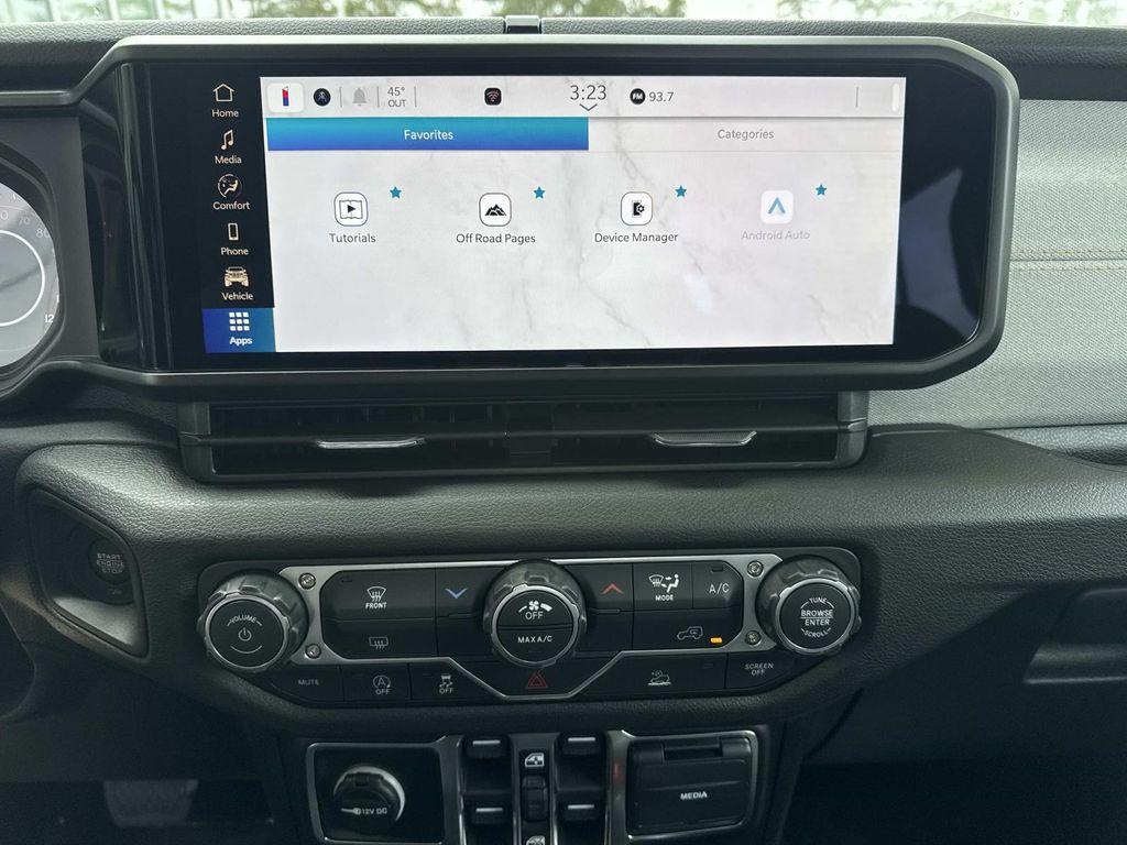 new 2026 Jeep Gladiator car