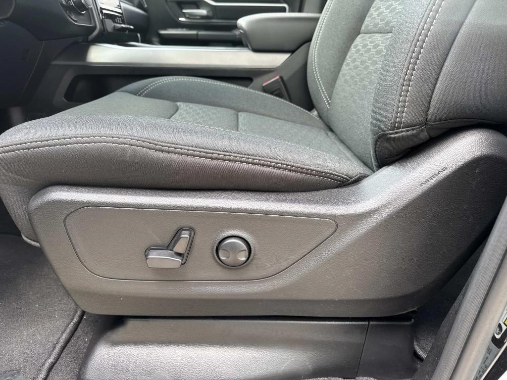 new 2025 Ram 1500 car, priced at $58,725