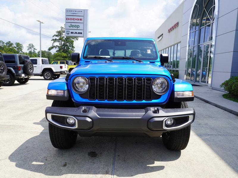 new 2024 Jeep Gladiator car, priced at $54,300