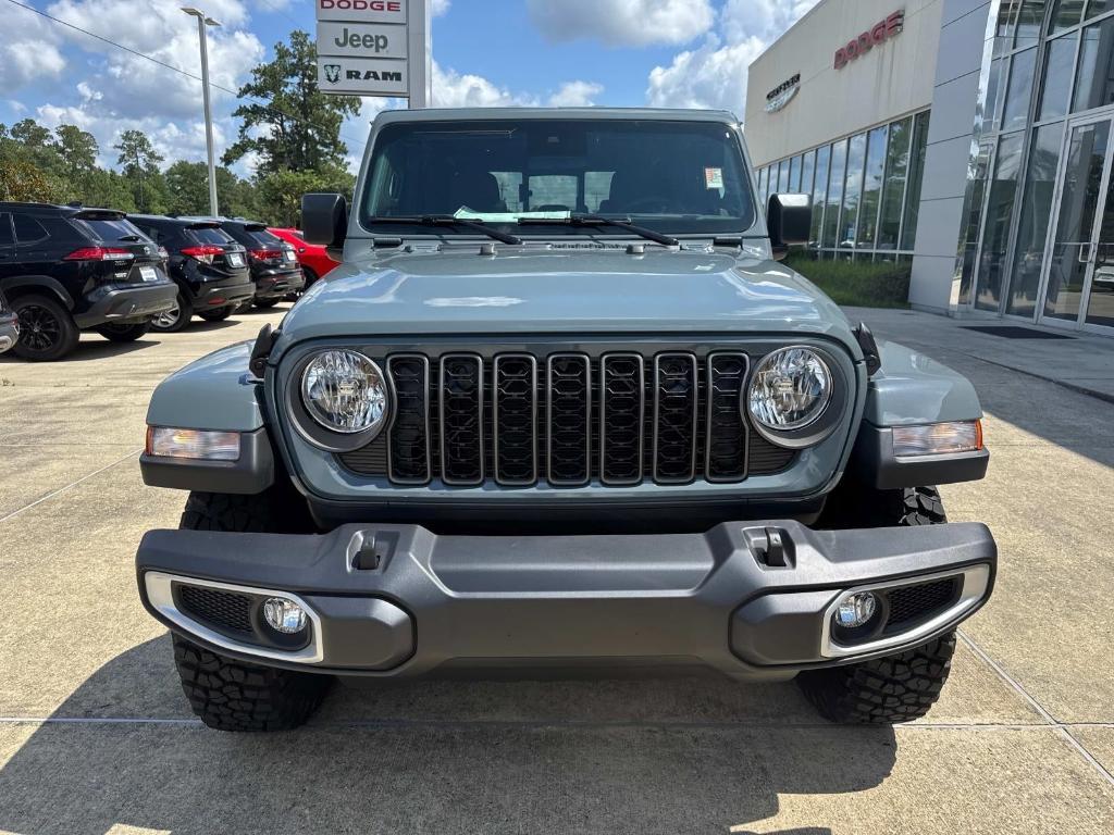 new 2025 Jeep Gladiator car, priced at $46,435