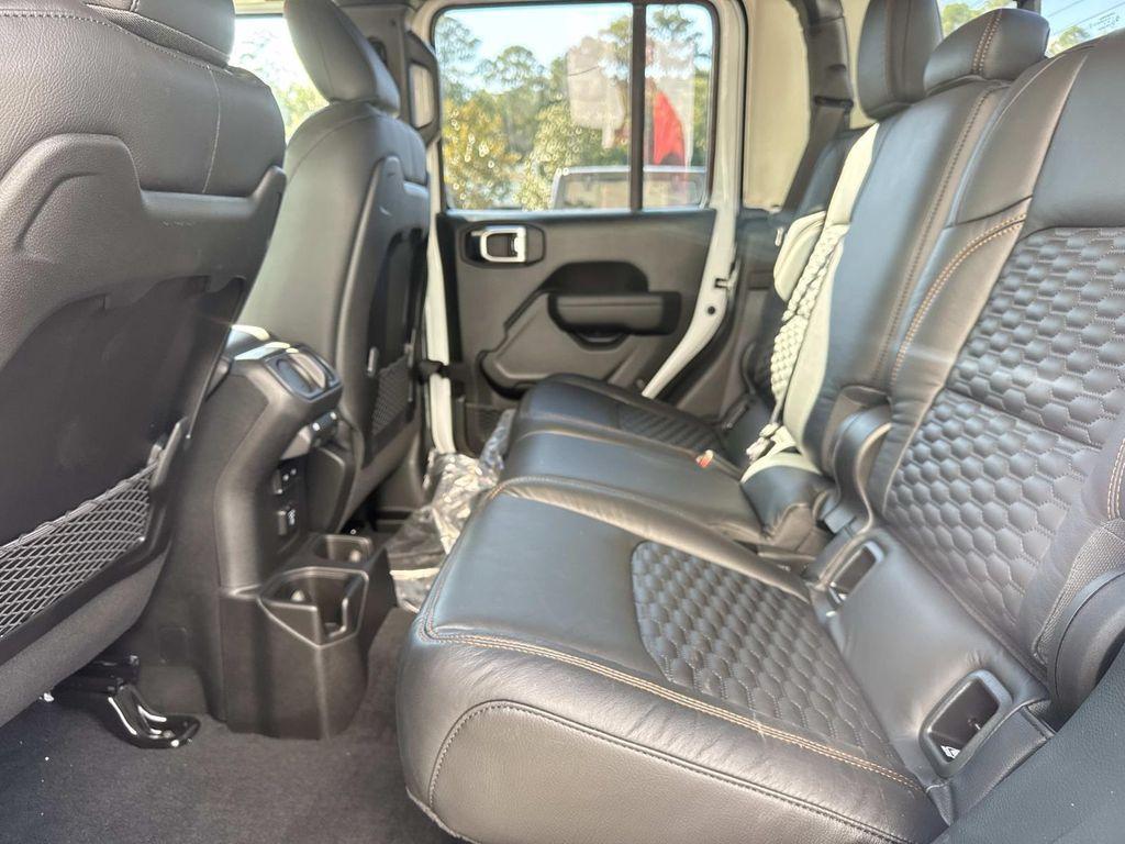 new 2025 Jeep Gladiator car, priced at $52,505