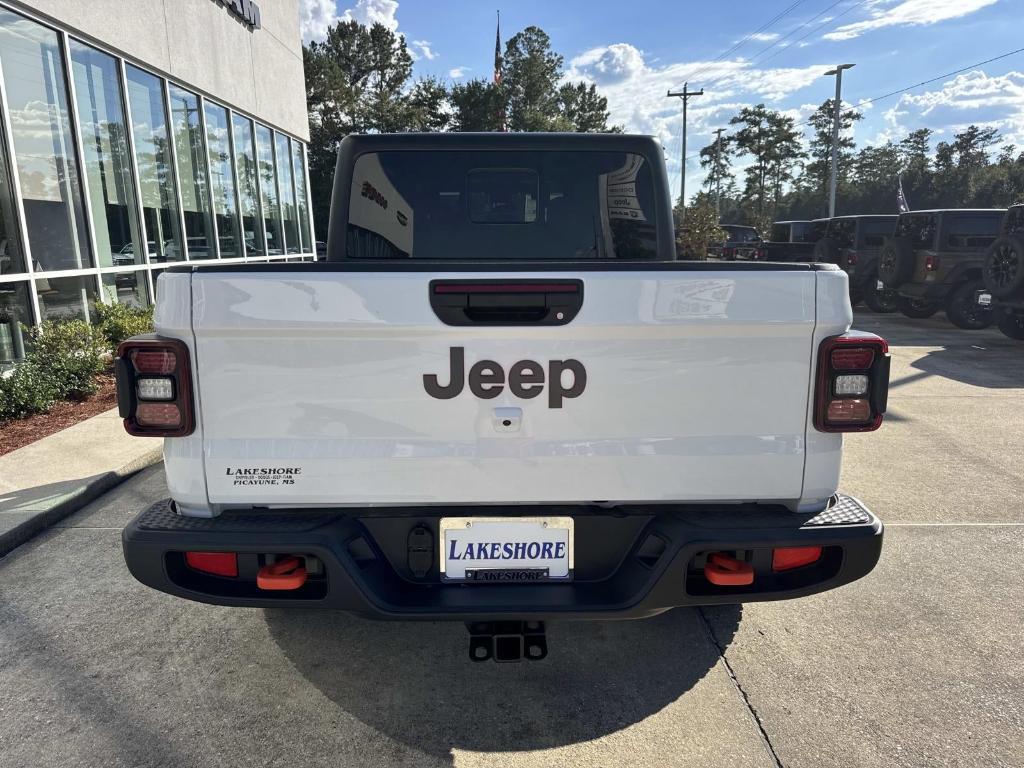 new 2025 Jeep Gladiator car, priced at $52,605