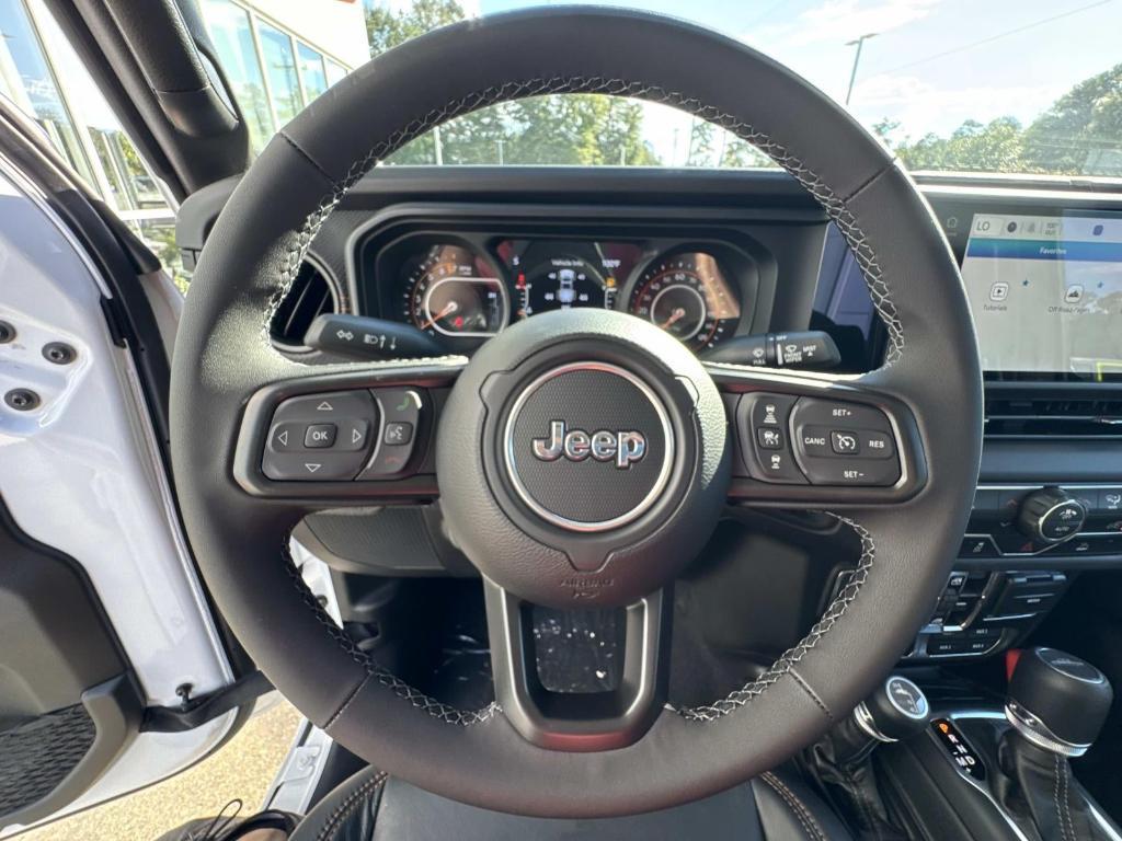 new 2025 Jeep Gladiator car, priced at $52,605