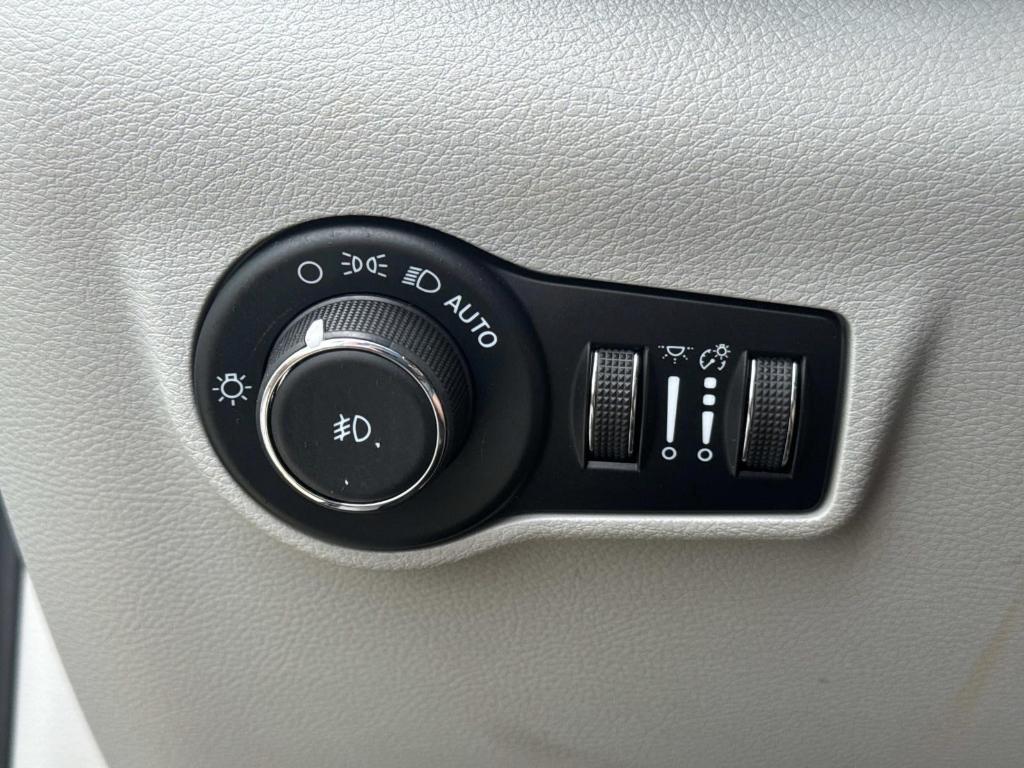 used 2023 Jeep Compass car, priced at $21,998