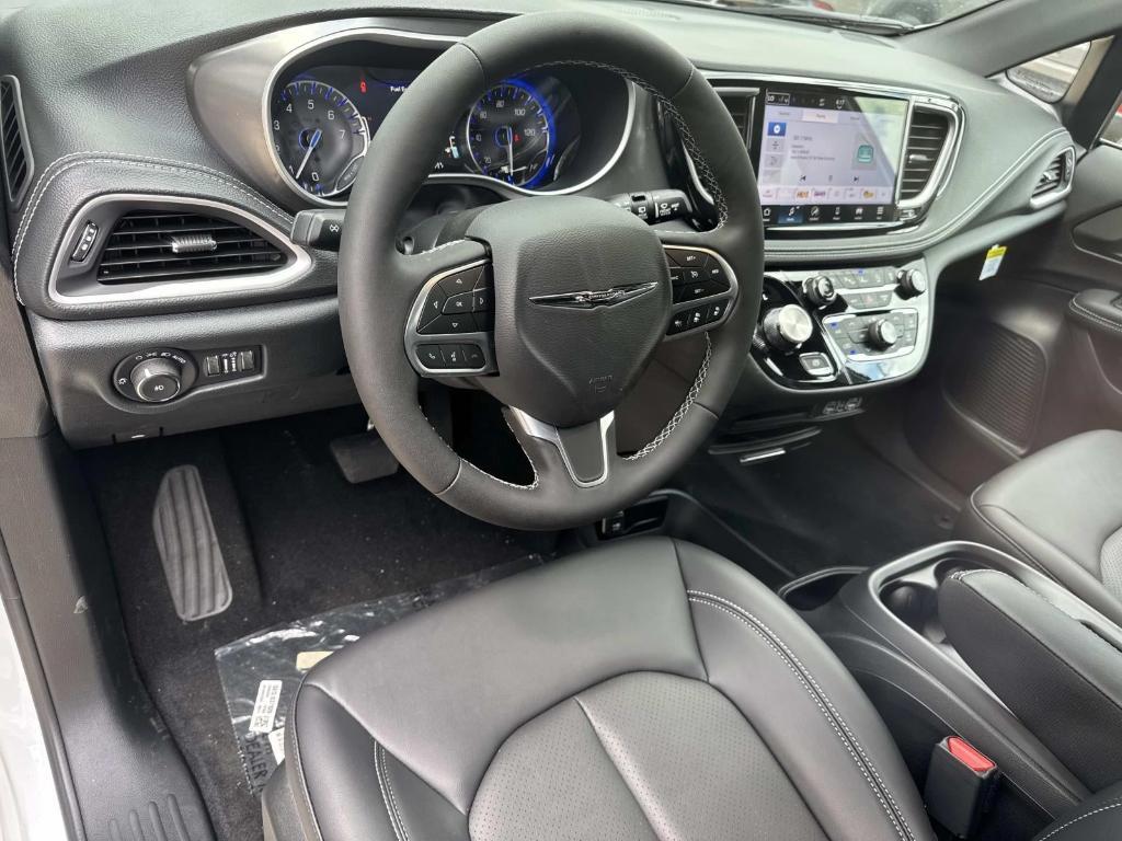 new 2025 Chrysler Pacifica car, priced at $44,850