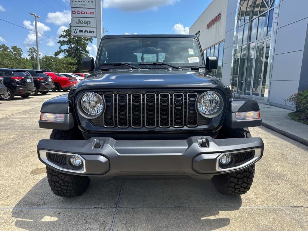 new 2025 Jeep Gladiator car, priced at $46,185