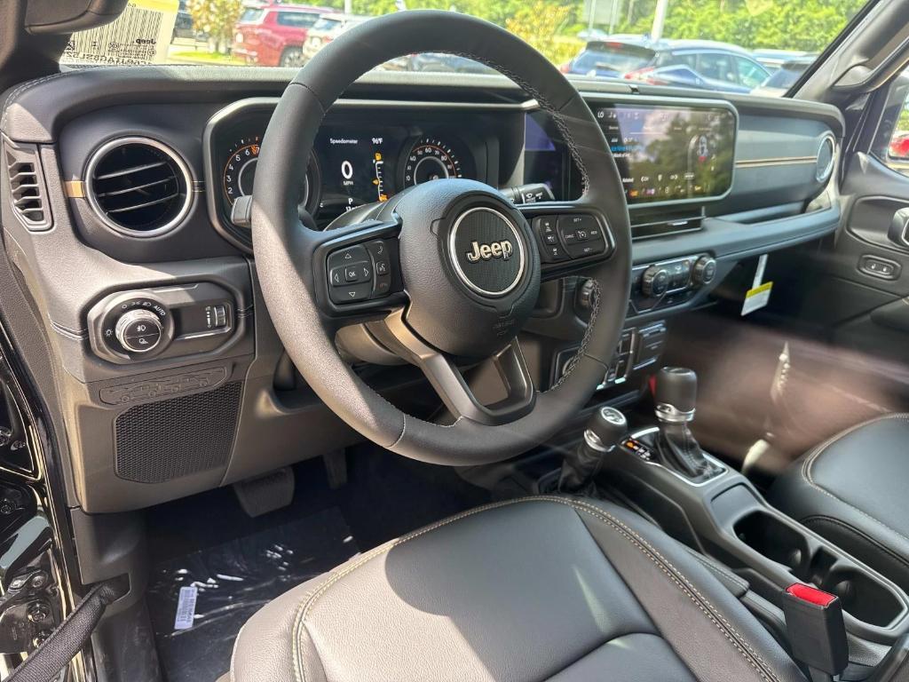 new 2025 Jeep Gladiator car, priced at $46,185