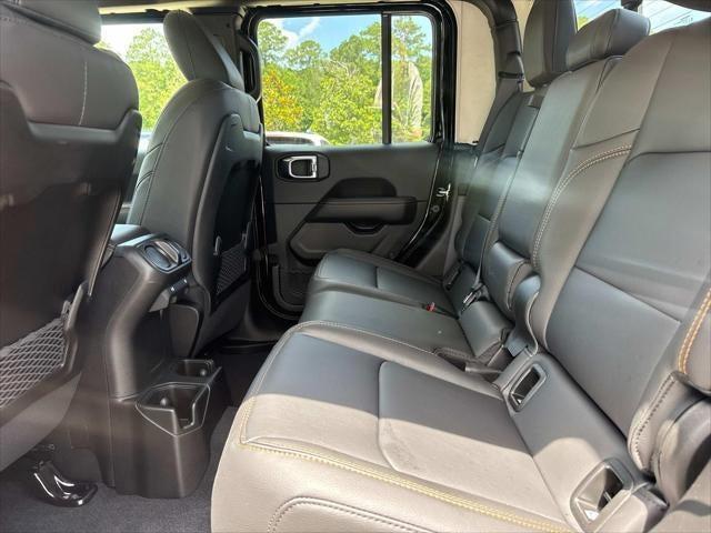 new 2025 Jeep Gladiator car, priced at $44,835