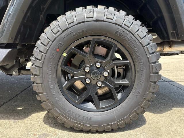 new 2025 Jeep Gladiator car, priced at $44,835