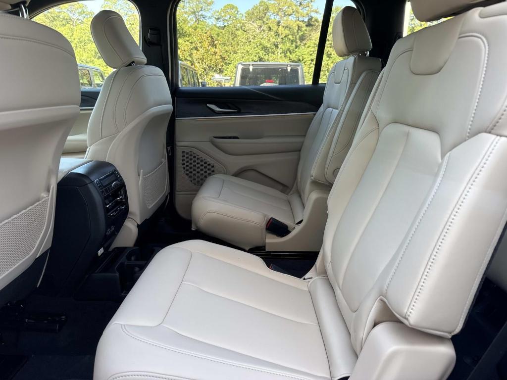 new 2025 Jeep Grand Cherokee L car, priced at $46,125