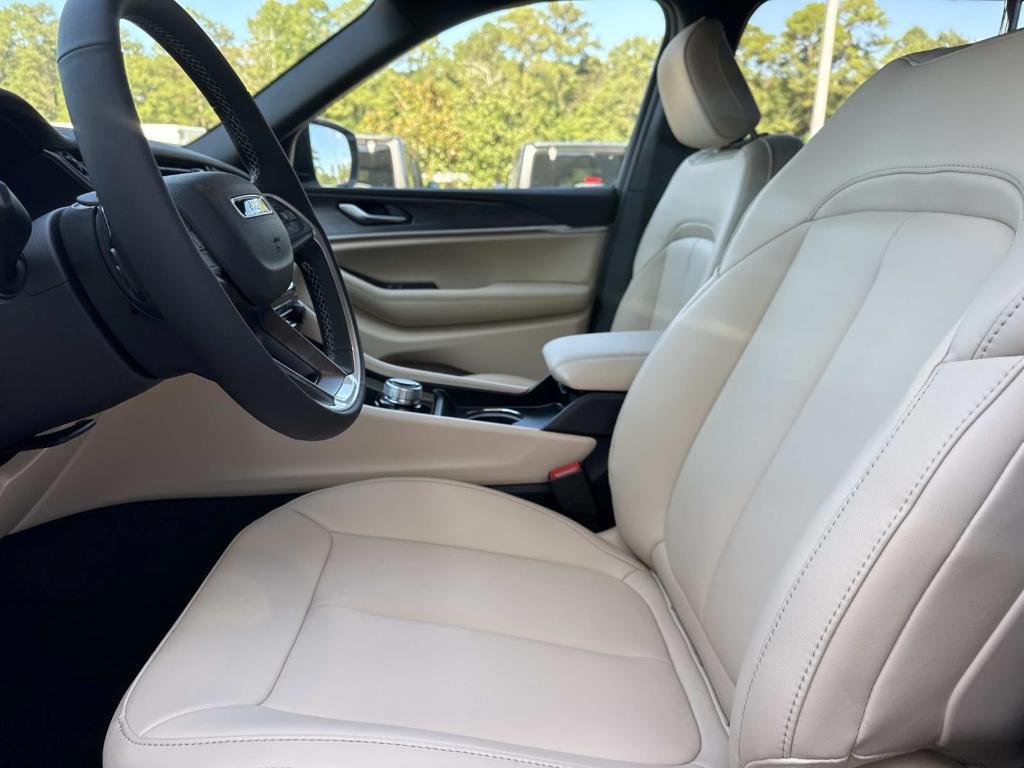 new 2025 Jeep Grand Cherokee L car, priced at $46,125