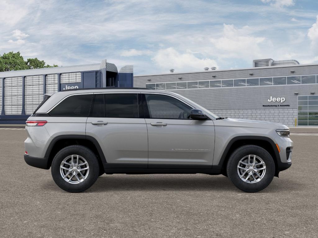 new 2025 Jeep Grand Cherokee car, priced at $36,725