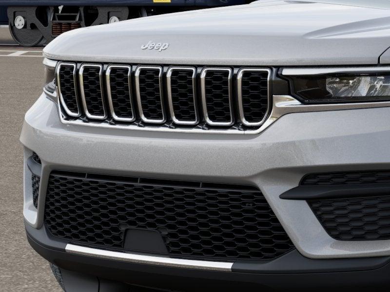 new 2025 Jeep Grand Cherokee car, priced at $36,725