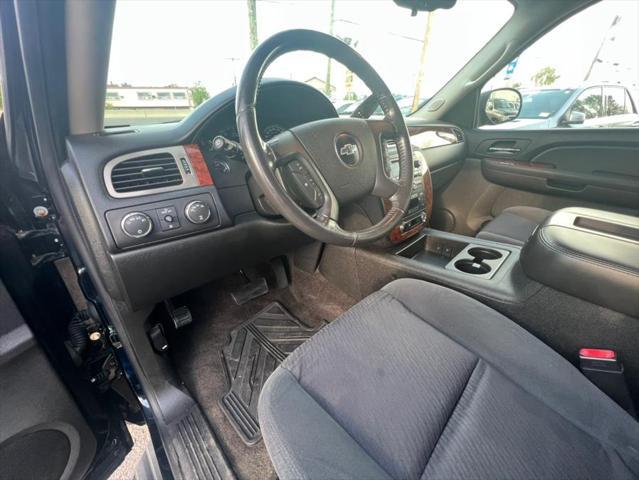 used 2009 Chevrolet Suburban car, priced at $7,588