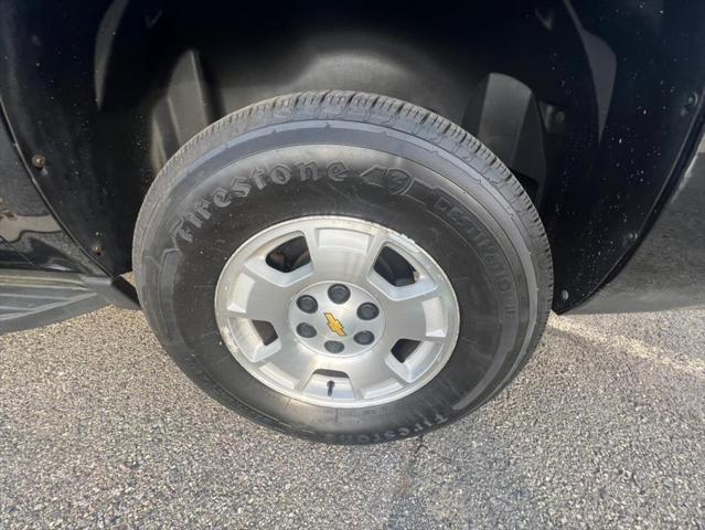 used 2009 Chevrolet Suburban car, priced at $7,588