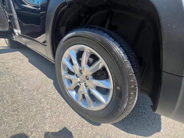 used 2016 Jeep Cherokee car, priced at $11,988
