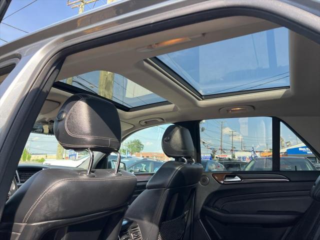 used 2013 Mercedes-Benz M-Class car, priced at $14,988