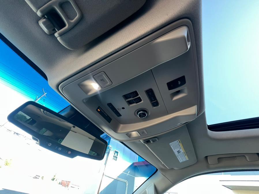 used 2015 GMC Yukon car, priced at $18,988