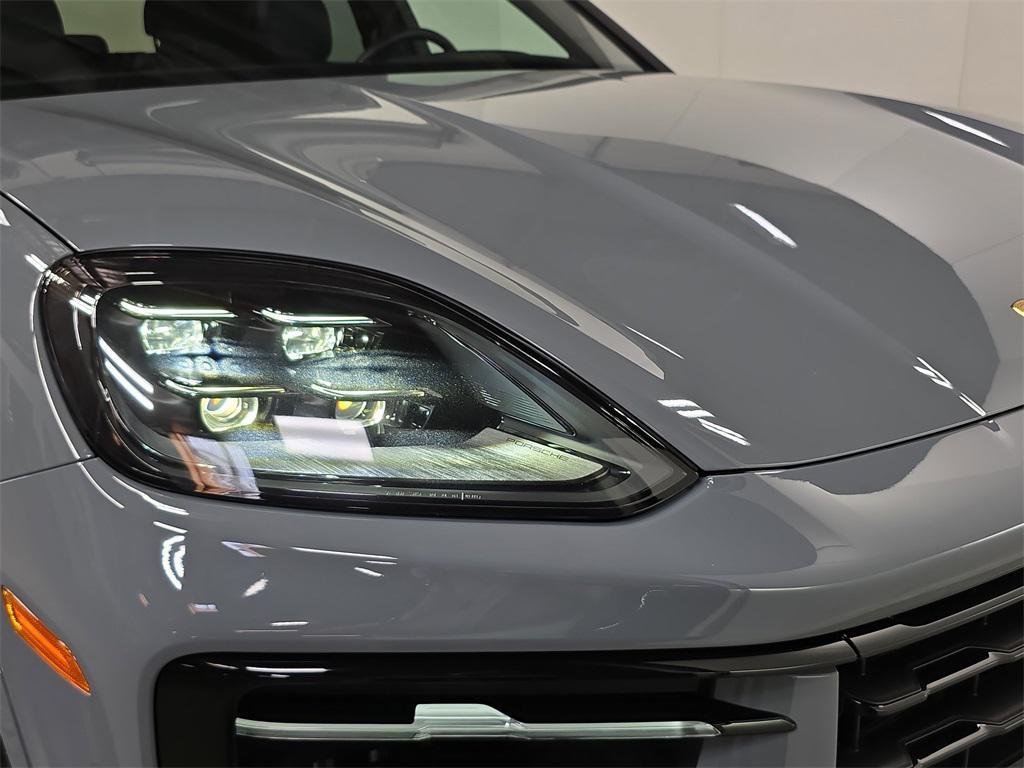 used 2025 Porsche Cayenne car, priced at $91,995
