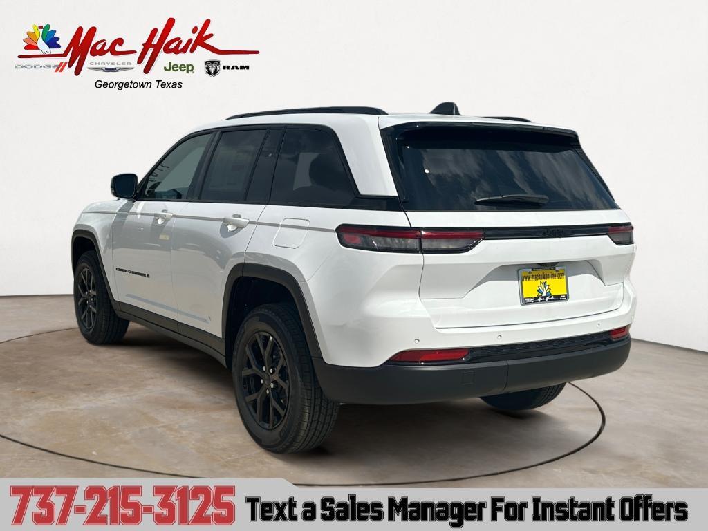 new 2025 Jeep Grand Cherokee car, priced at $39,678