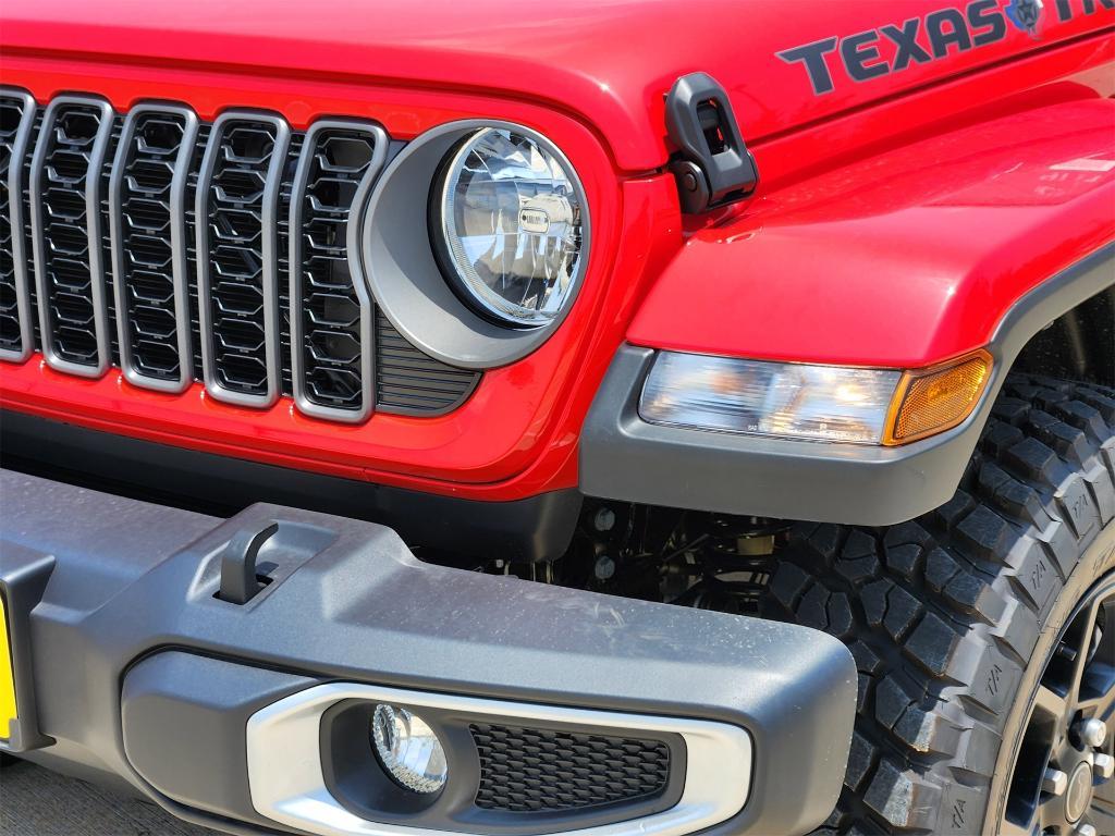 new 2025 Jeep Gladiator car, priced at $42,893