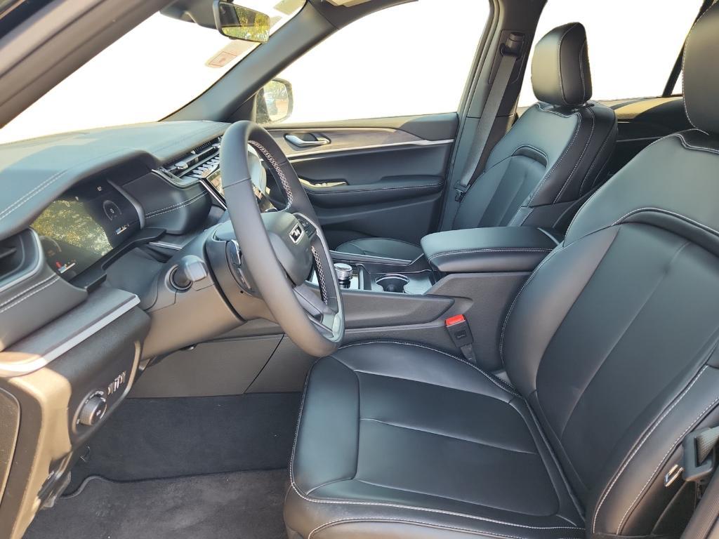 new 2025 Jeep Grand Cherokee car, priced at $45,963