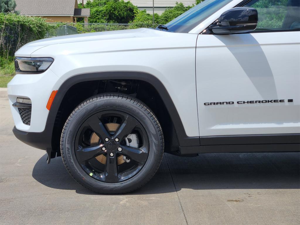 new 2025 Jeep Grand Cherokee car, priced at $44,720