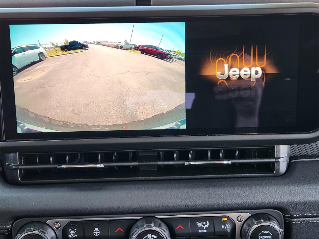 new 2025 Jeep Wrangler car, priced at $53,731