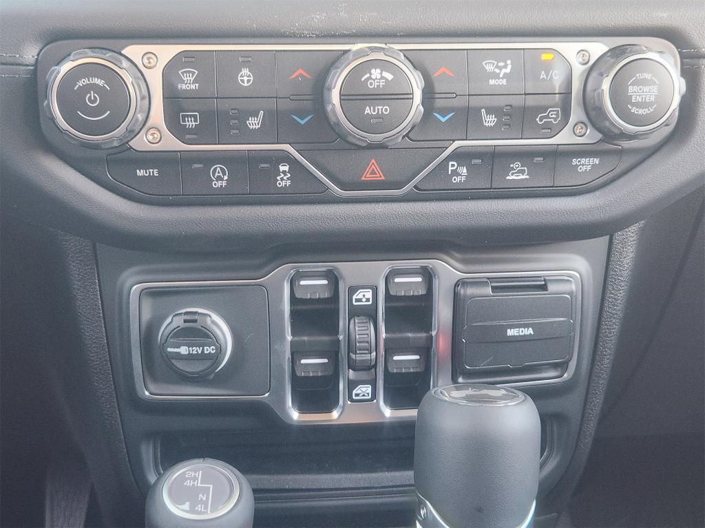 new 2025 Jeep Wrangler car, priced at $52,002