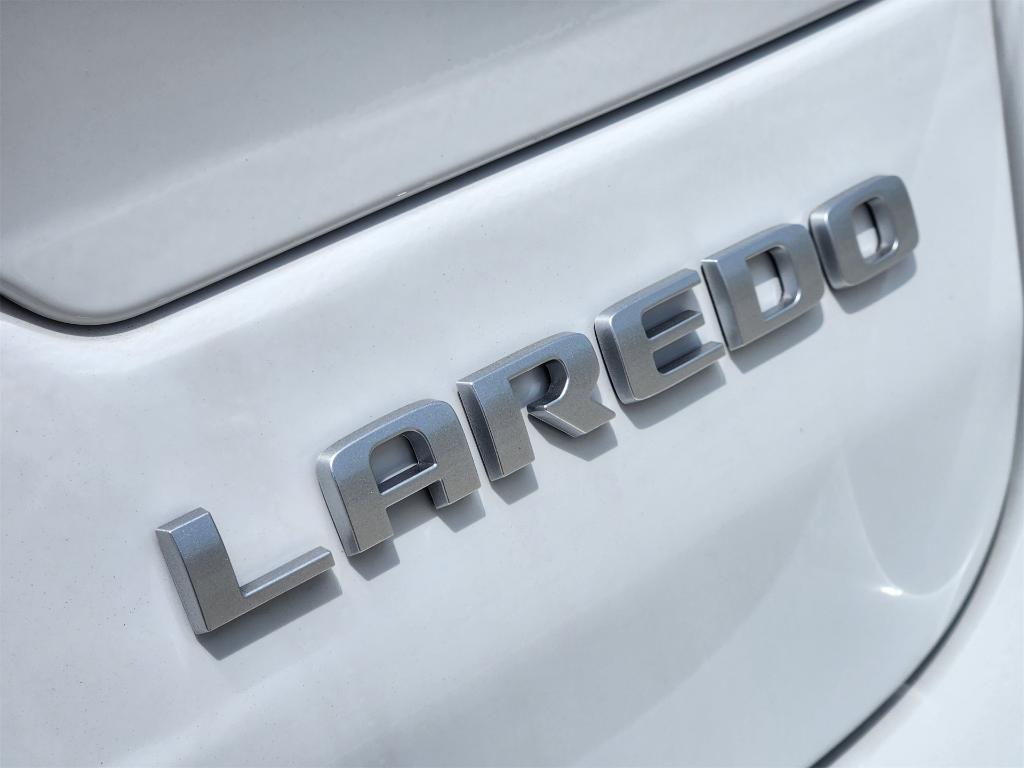 new 2025 Jeep Grand Cherokee car, priced at $37,998