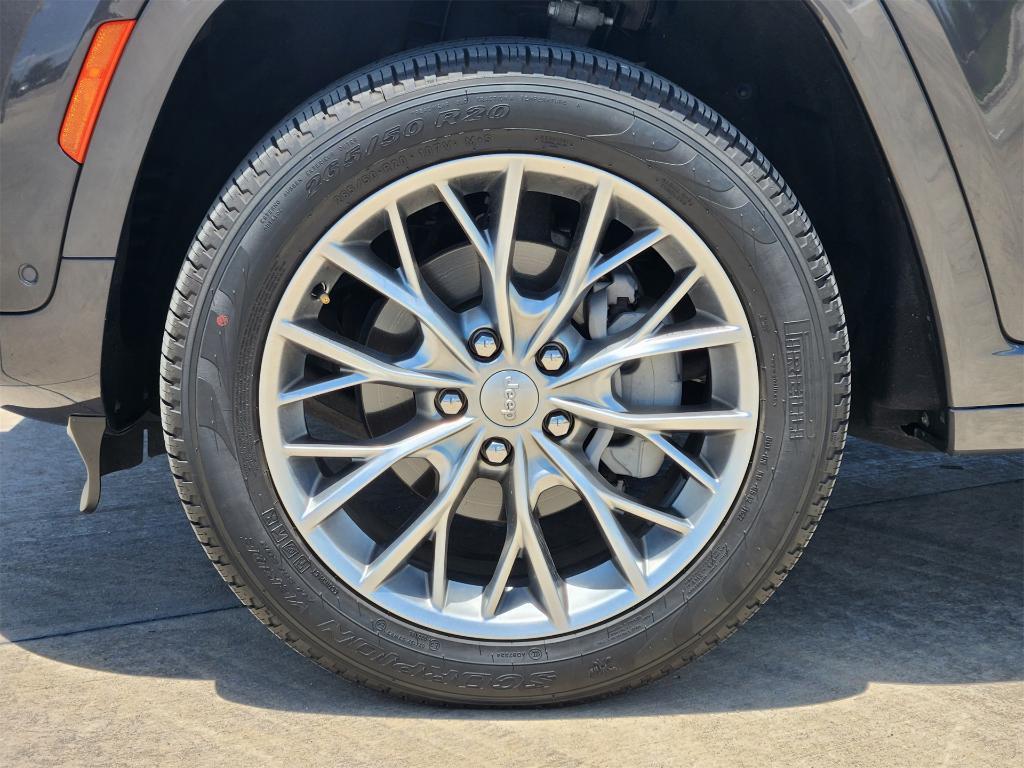 used 2022 Jeep Grand Cherokee car, priced at $41,922