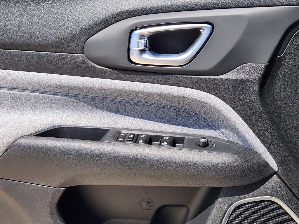 new 2025 Jeep Compass car, priced at $27,849