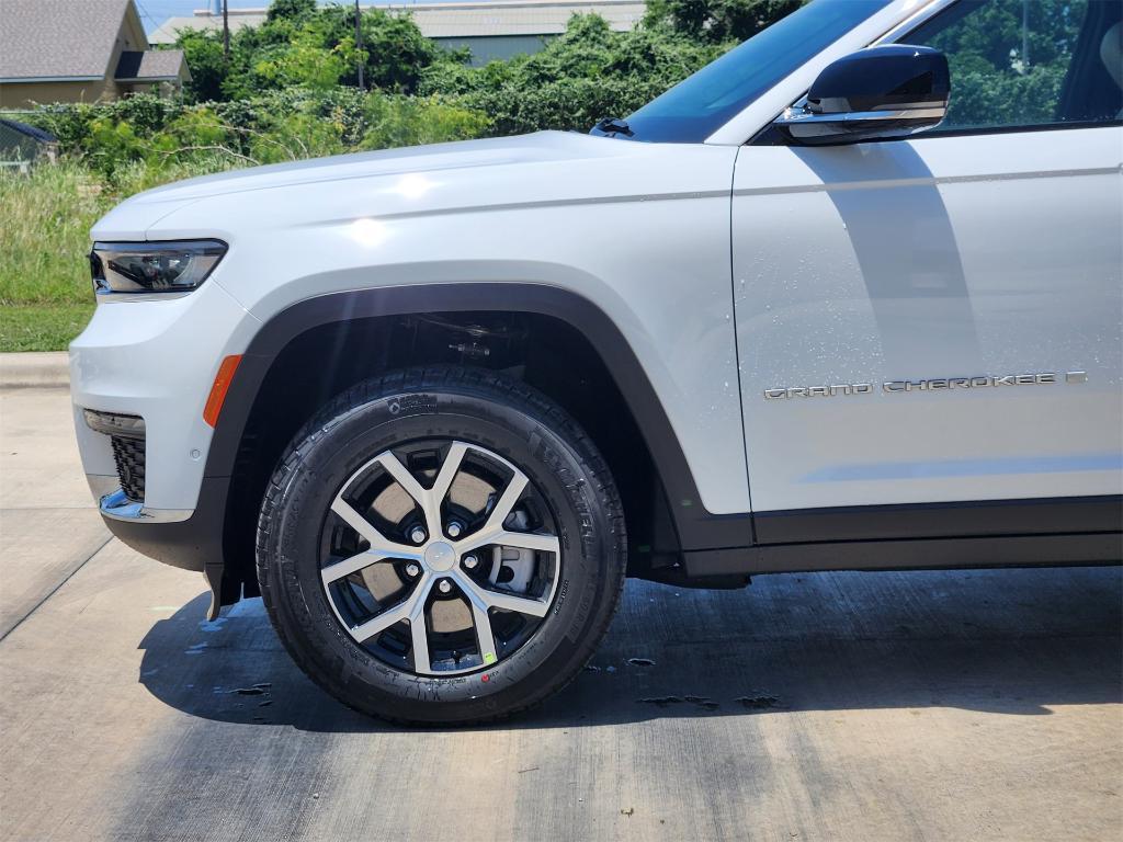 new 2025 Jeep Grand Cherokee L car, priced at $48,439